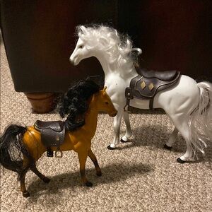 Vintage 1993 Kid Kore Lot of 2 White
Horses with saddles